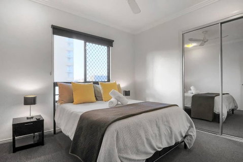 An Abode On Abbott - In The Heart Of The City - Northern Rivers Accommodation 1