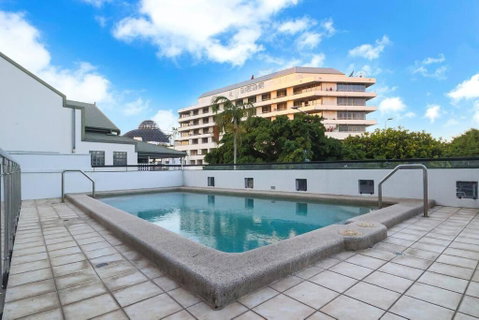 An Abode On Abbott - In The Heart Of The City - Northern Rivers Accommodation 3