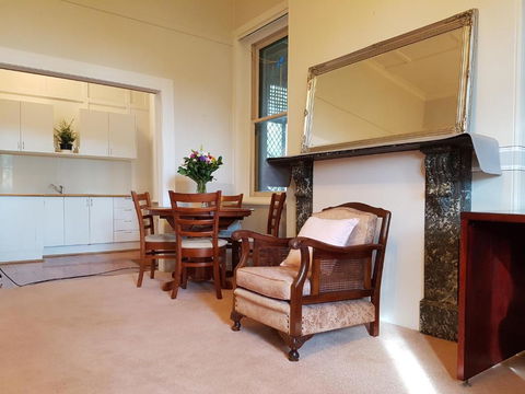 Anglesey House Iconic Forbes CBD Heritage Home - Northern Rivers Accommodation 2