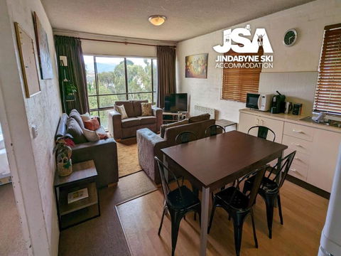 Alpine Mountain View Kirwan 48 - Northern Rivers Accommodation 1