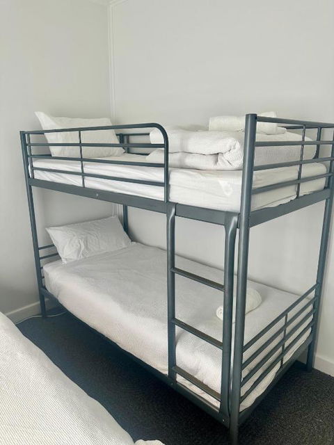 Apartment In The Centre Of Cooma - Northern Rivers Accommodation 2