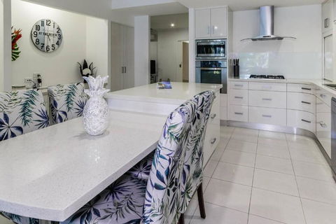 Aqua Aura - Bask In Beachfront Living - Northern Rivers Accommodation 4