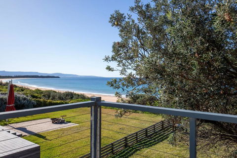 Aqua Beachfront - Pet Friendly - 2 Mins Walk To Beach - Northern Rivers Accommodation 0