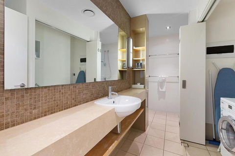 AquaView Boathouse Airlie Beach - Northern Rivers Accommodation 4