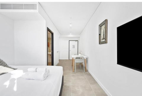 Arthur Hotel Bondi Junction No Reception And House Keeping No Sofa Bed - Northern Rivers Accommodation 3
