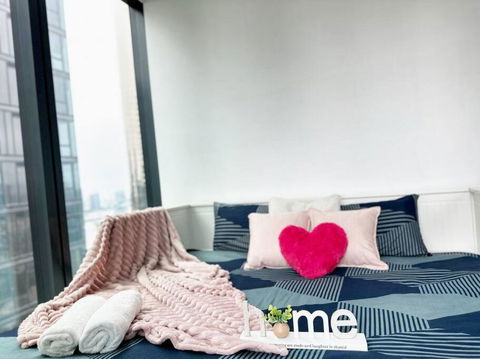 AUS 3415 - 2BR Luxurious Suite FREE PARKING Near Yarra River And Crown - Northern Rivers Accommodation 3