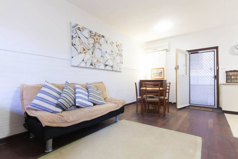 B3 Crawley Apartment 1 BRM & Sleepout Near UWA - Northern Rivers Accommodation 0