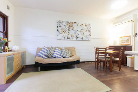 B3 Crawley Apartment 1 BRM & Sleepout Near UWA - Northern Rivers Accommodation 1
