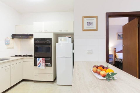 B3 Crawley Apartment 1 BRM & Sleepout Near UWA - Northern Rivers Accommodation 4