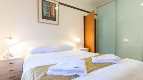 B4 Crawley Apartment 1 BRM & Sleepout Near UWA - Northern Rivers Accommodation 0