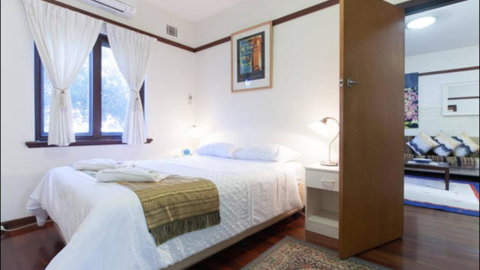 B4 Crawley Apartment 1 BRM & Sleepout Near UWA - Northern Rivers Accommodation 1