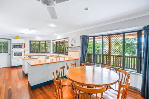 Barnys Rainbow Beach - Northern Rivers Accommodation 4