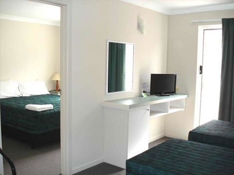 Southport Motel & Apartments - Northern Rivers Accommodation 23