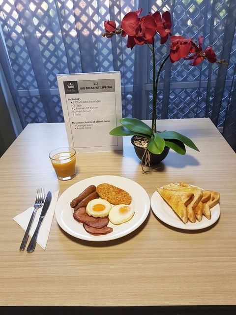 Southport Motel & Apartments - Northern Rivers Accommodation 6