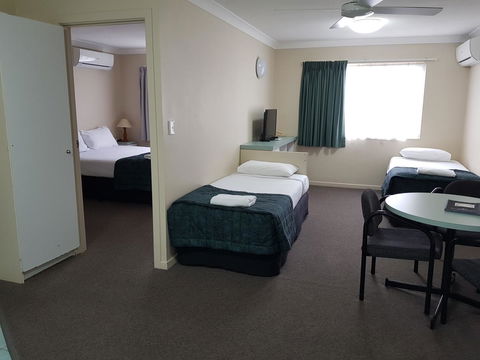 Southport Motel & Apartments - Northern Rivers Accommodation 12
