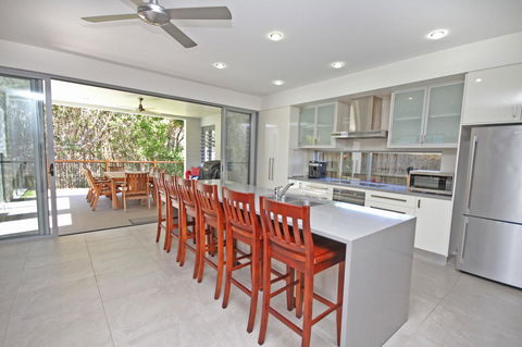 48 Boardrider Crescent, Mt Coolum - Pet Friendly, WiFi, Linen Incl. 500 BOND - Northern Rivers Accommodation 2