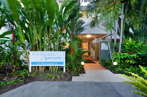 Port Douglas Apartments - Adults Only Oasis - Northern Rivers Accommodation 14
