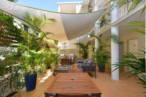 Port Douglas Apartments - Adults Only Oasis - Northern Rivers Accommodation 11