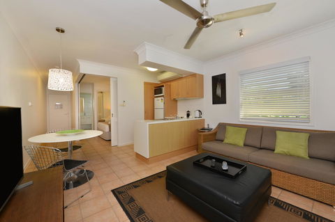 Port Douglas Apartments - Adults Only Oasis - Northern Rivers Accommodation 7