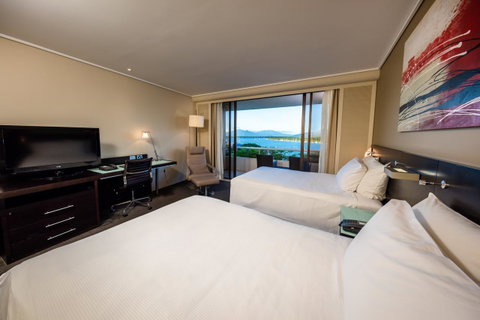 Hilton Cairns - Northern Rivers Accommodation 6