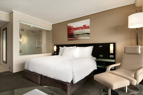 Hilton Cairns - Northern Rivers Accommodation 34
