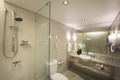 Hilton Cairns - Northern Rivers Accommodation 16