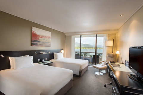 Hilton Cairns - Northern Rivers Accommodation 1