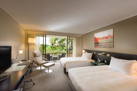 Hilton Cairns - Northern Rivers Accommodation 8
