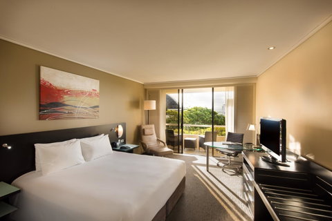 Hilton Cairns - Northern Rivers Accommodation 9