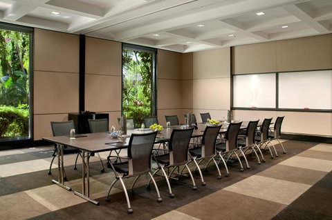 Hilton Cairns - Northern Rivers Accommodation 37