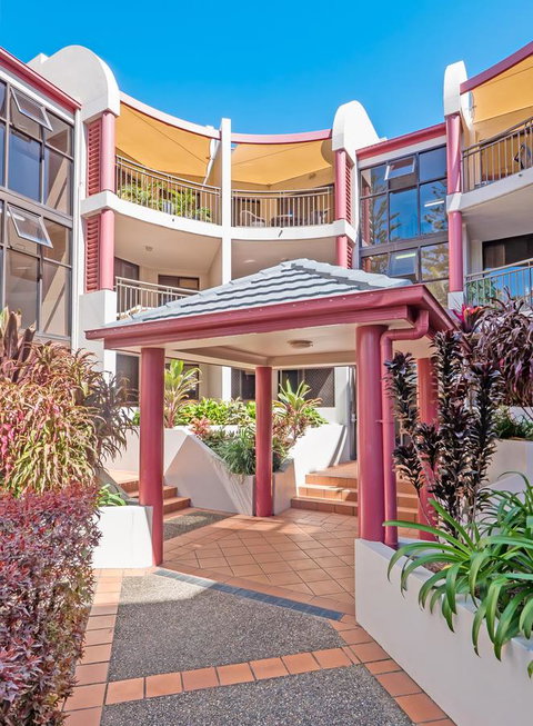 Burleigh On The Beach - Northern Rivers Accommodation 5