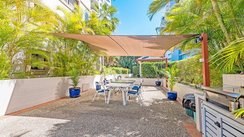 Burleigh On The Beach - Northern Rivers Accommodation 10