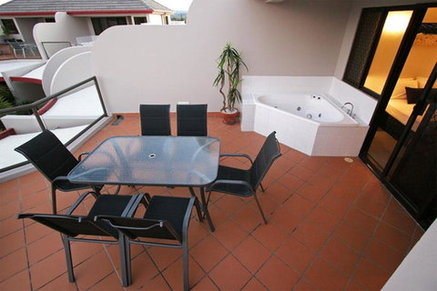 Burleigh On The Beach - Northern Rivers Accommodation 30