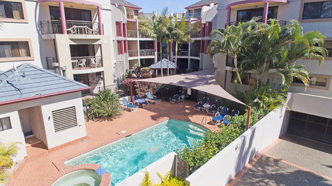 Burleigh On The Beach - Northern Rivers Accommodation 7