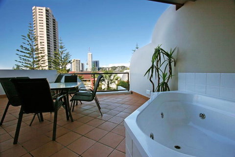 Burleigh On The Beach - Northern Rivers Accommodation 32