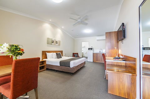 Roma Explorers Inn - Northern Rivers Accommodation 1