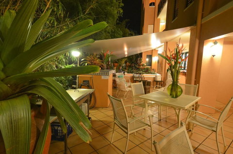 Martinique On Macrossan - Northern Rivers Accommodation 15