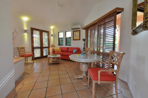 Martinique On Macrossan - Northern Rivers Accommodation 4