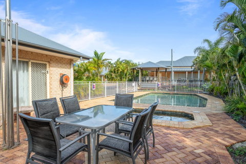 Coopers Colonial Motel - Northern Rivers Accommodation 1