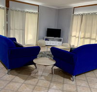 Bees Place - 3 bedroom home on 10 acres of land with distant ocean views - Northern Rivers Accommodation