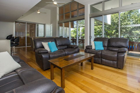 Maggies Beachfront Apartment 5 - Northern Rivers Accommodation 5