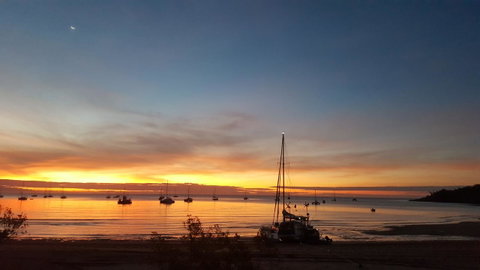 1 Min. Walk To Beach Horeseshoe Bay Holiday Units - Northern Rivers Accommodation 12