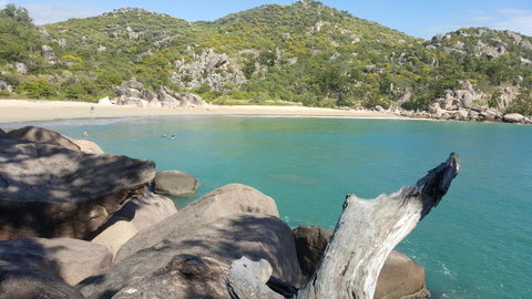 1 Min. Walk To Beach Horeseshoe Bay Holiday Units - Northern Rivers Accommodation 11