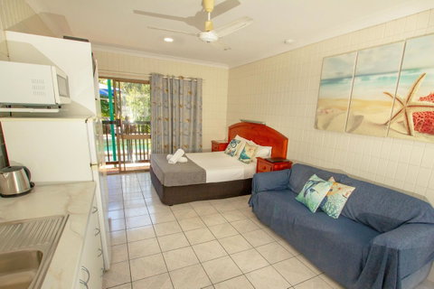 Tropical Palms Resort & 4WD Hire - Northern Rivers Accommodation 0