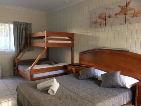 Tropical Palms Resort & 4WD Hire - Northern Rivers Accommodation 26