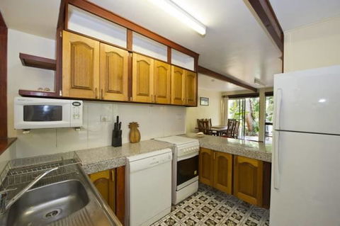 Magnetic Island Holiday House - Northern Rivers Accommodation 5