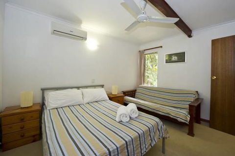 Magnetic Island Holiday House - Northern Rivers Accommodation 4