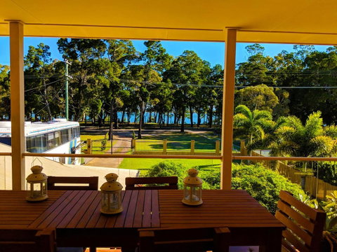Waterfront At White Patch - Northern Rivers Accommodation 9