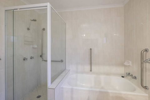 Keith\'s Place, 1 Of The 3 Most Popular Units On Bribie - Northern Rivers Accommodation 16