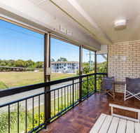 Spacious Unit overlooking Moreton Bay - Boyd St Woorim - Northern Rivers Accommodation